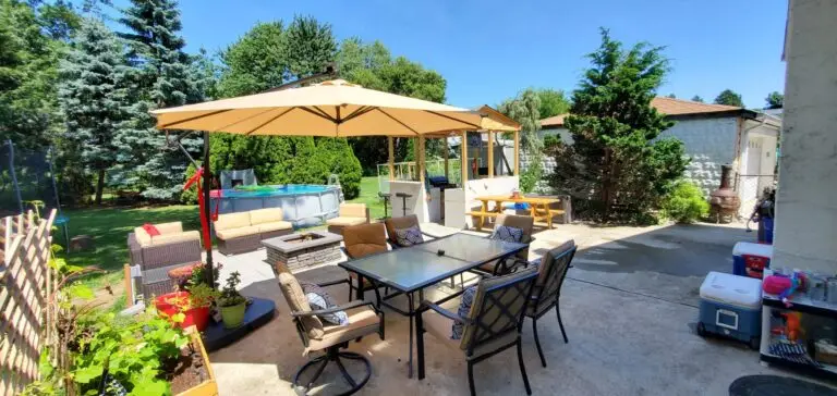 Johnny Handy handyman service outdoor living space setup & assembly.